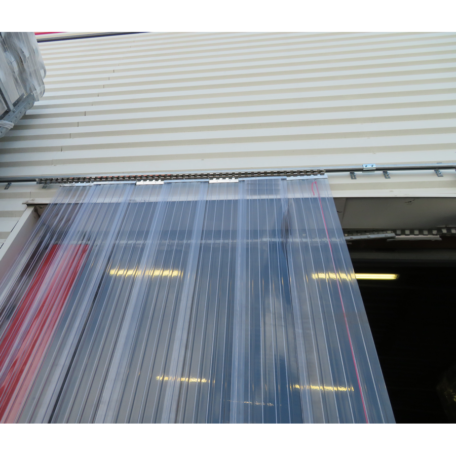 Porte souple PVC coulissante sur rail